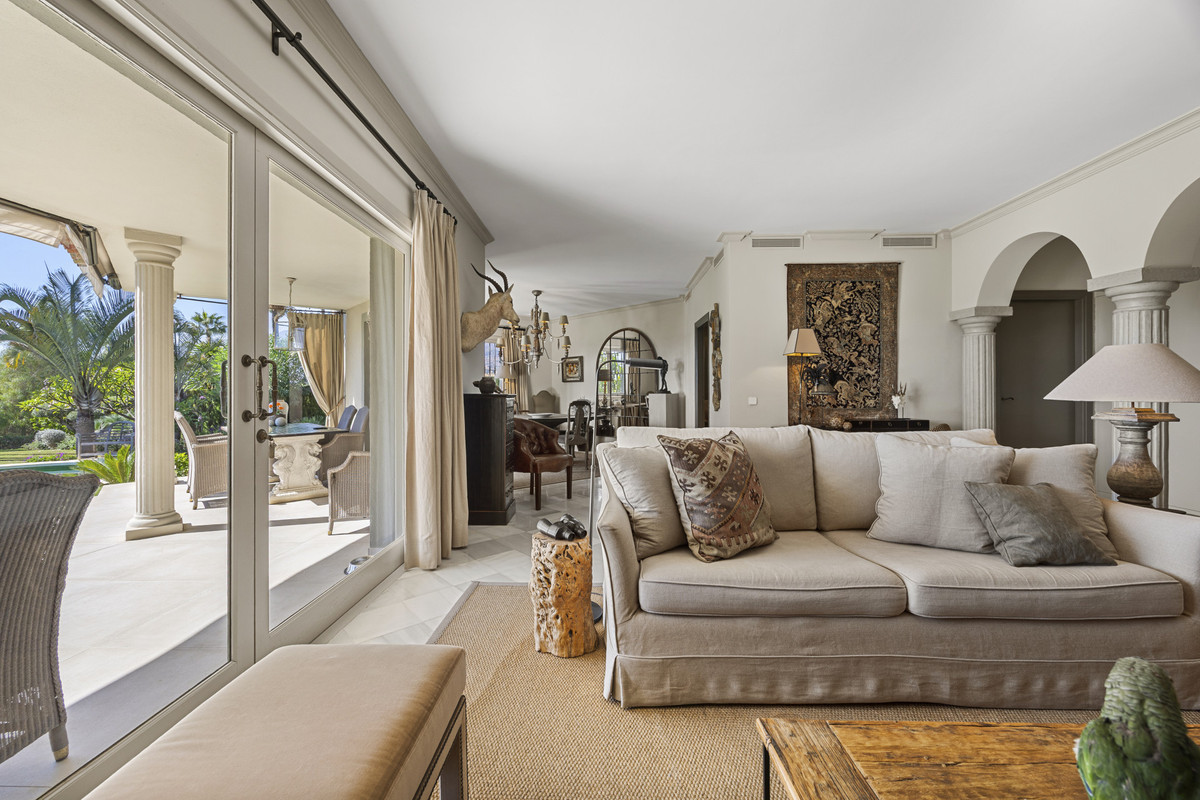 2 Bed Townhouse for sale in Marbella Costa Del Sol, Málaga, Spain