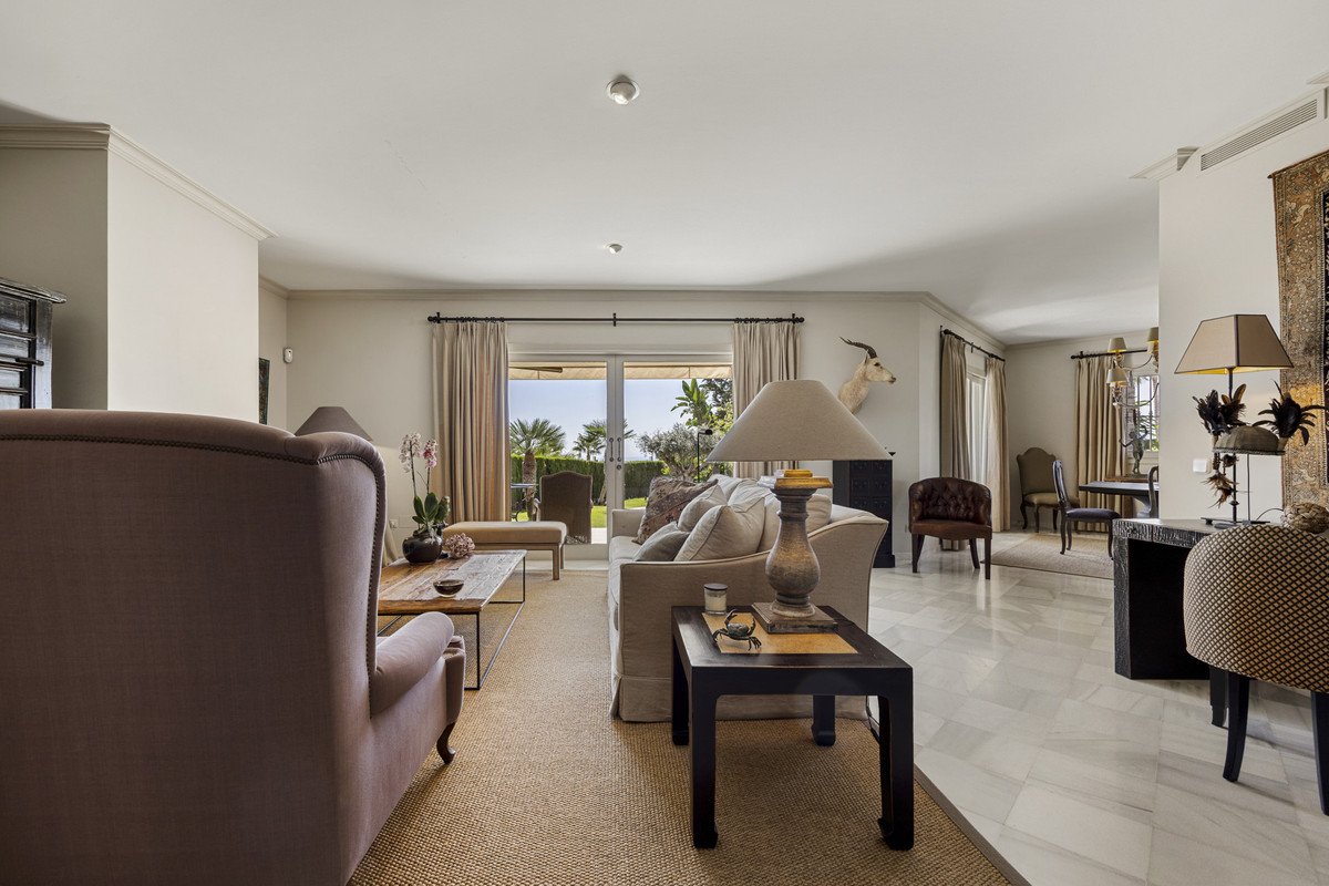 2 Bed Townhouse for sale in Marbella Costa Del Sol, Málaga, Spain