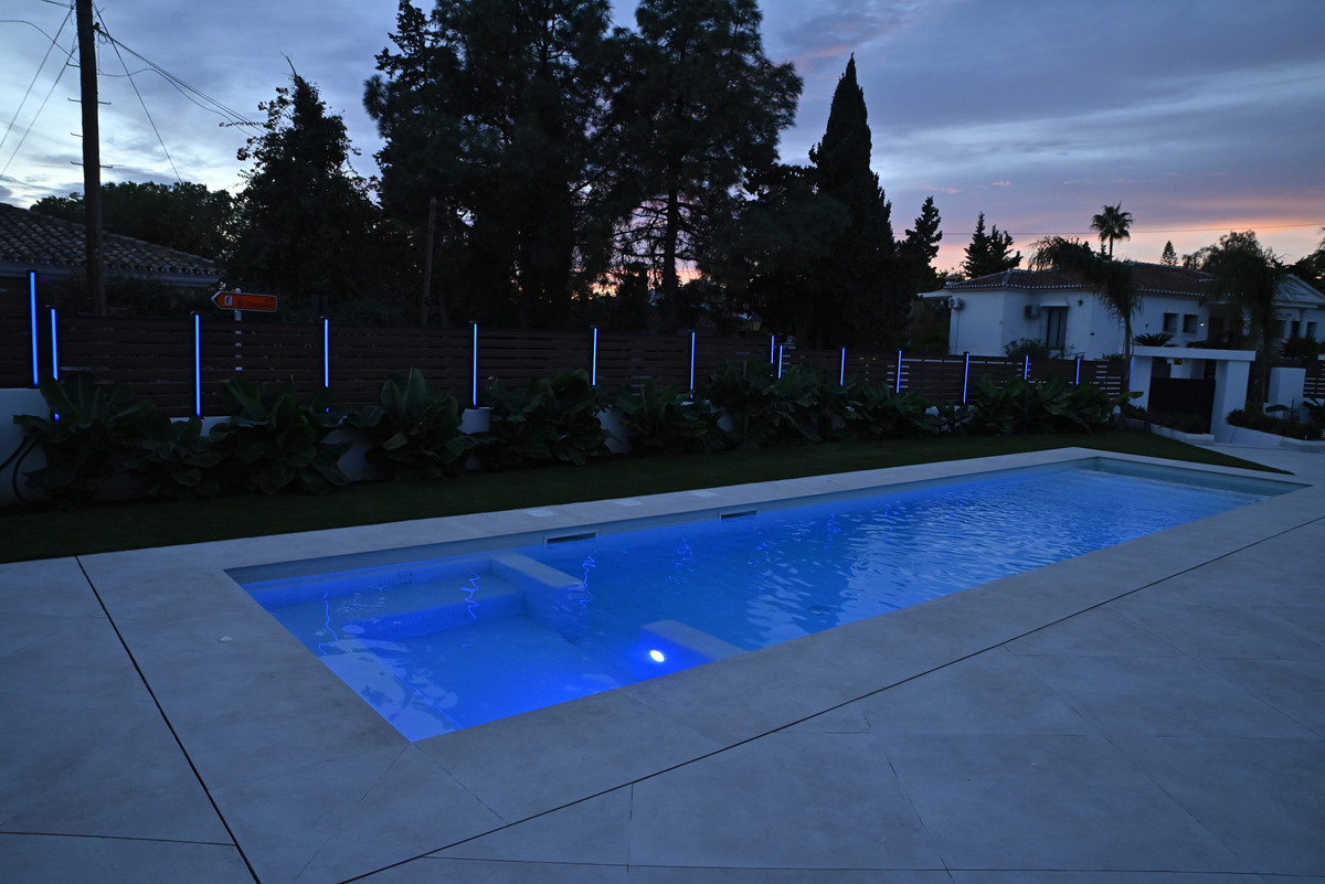 5 Bed Townhouse for sale in El Chaparral Costa Del Sol, Málaga, Spain