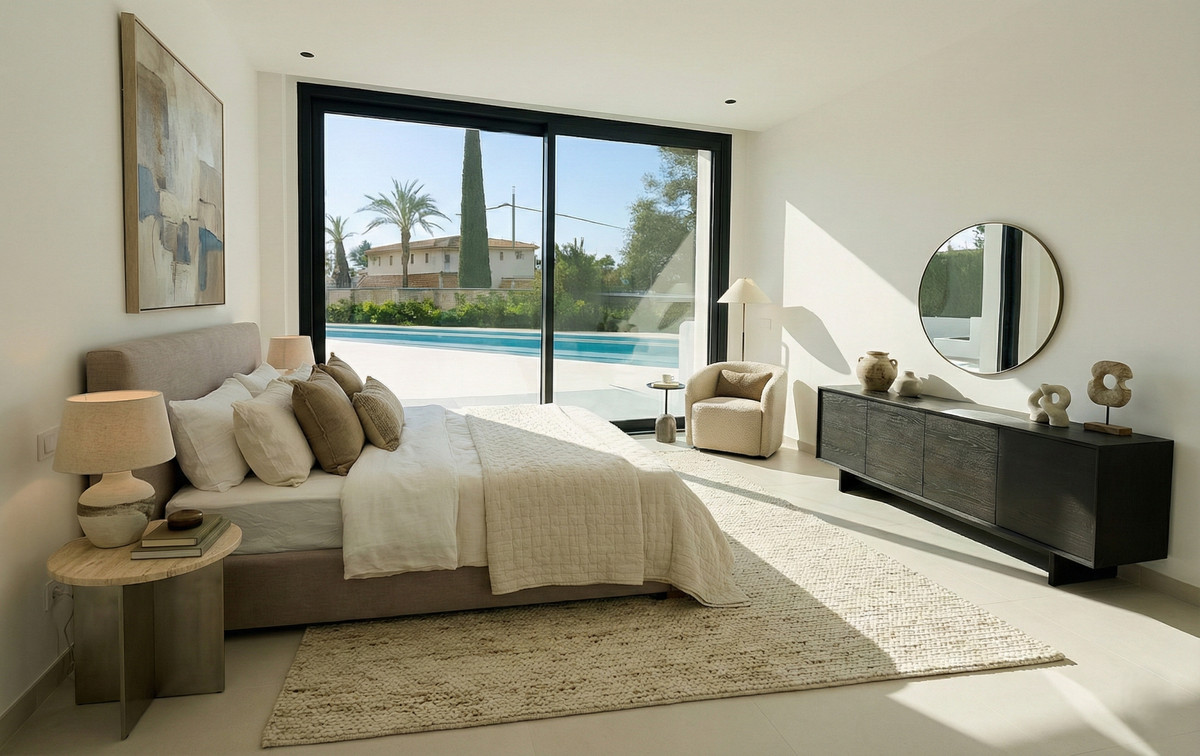 5 Bed Townhouse for sale in El Chaparral Costa Del Sol, Málaga, Spain
