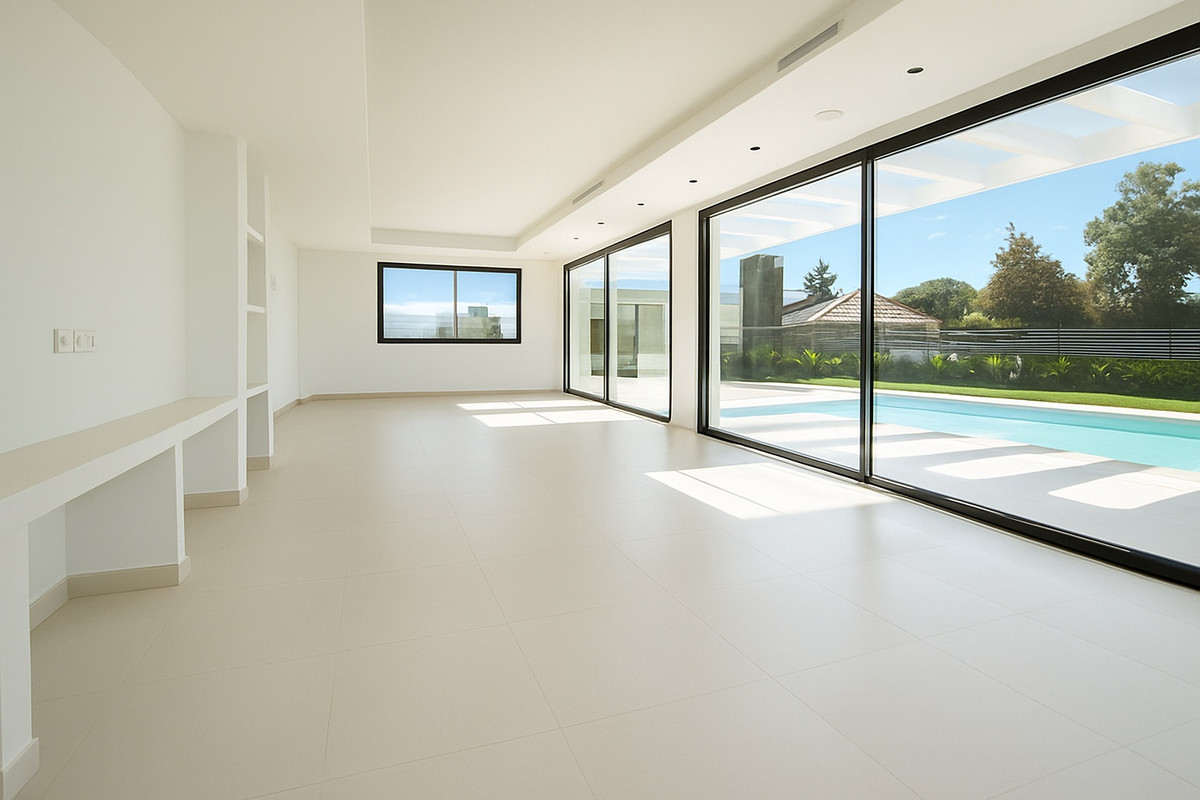 5 Bed Townhouse for sale in El Chaparral Costa Del Sol, Málaga, Spain
