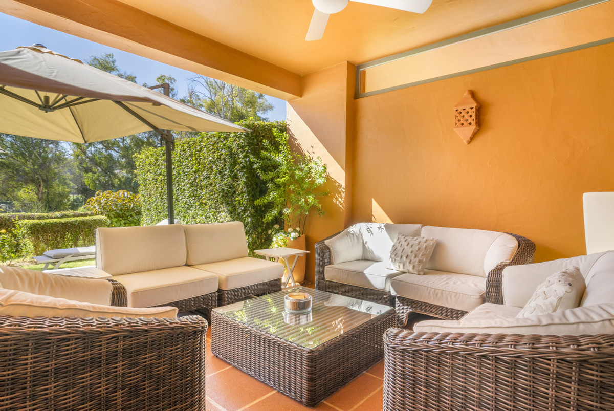 2 Bed Apartment for sale in Estepona Costa Del Sol, Málaga, Spain