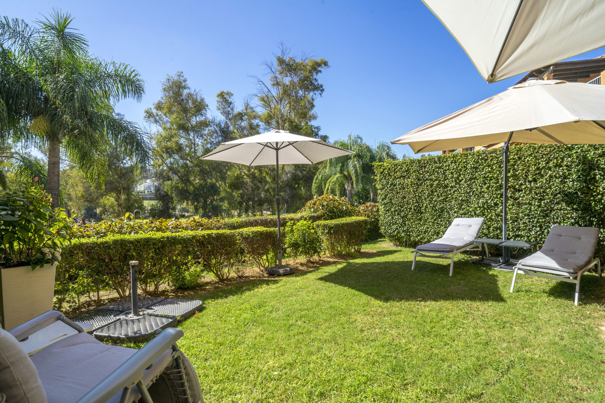 2 Bed Apartment for sale in Estepona Costa Del Sol, Málaga, Spain