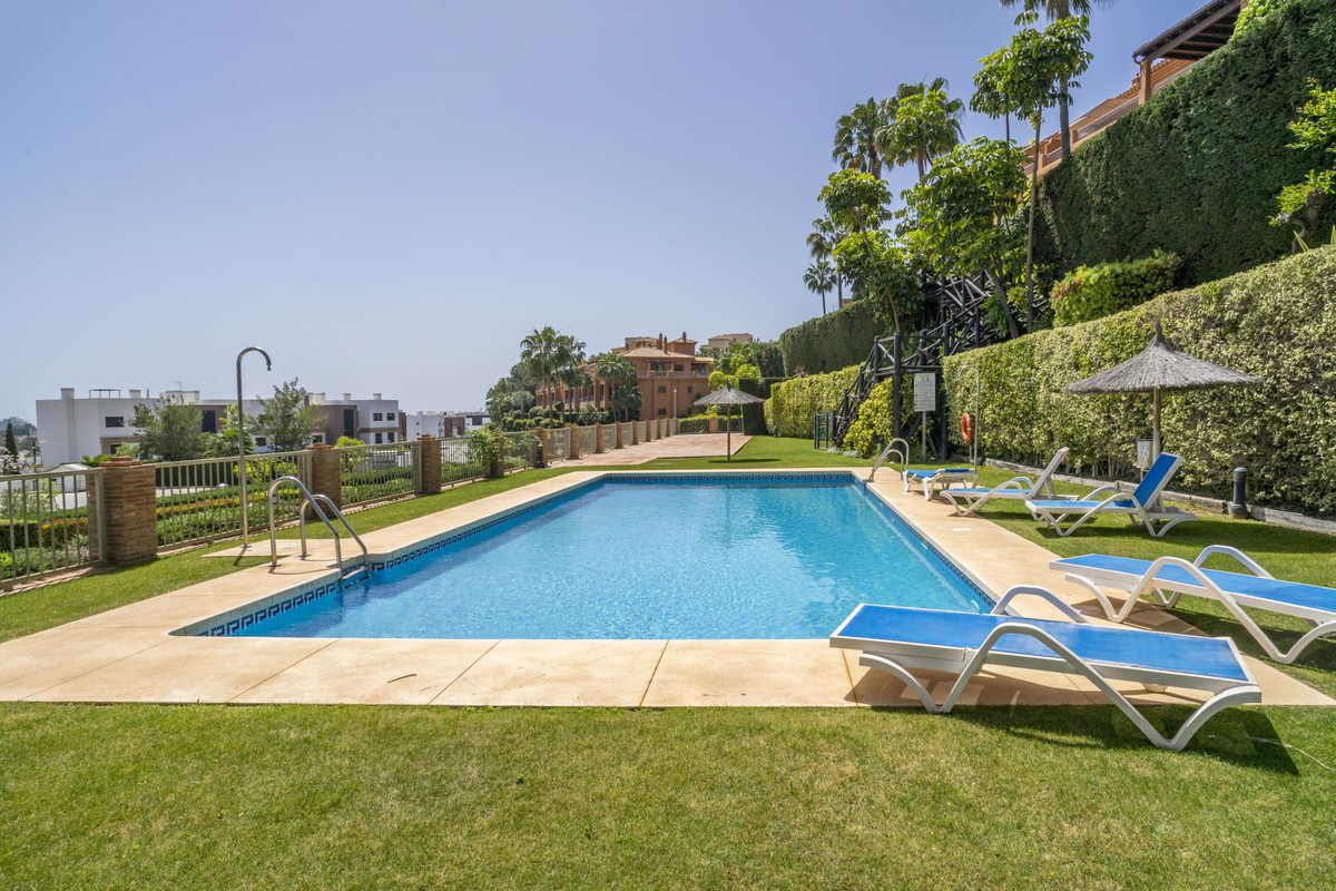 2 Bed Apartment for sale in Estepona Costa Del Sol, Málaga, Spain