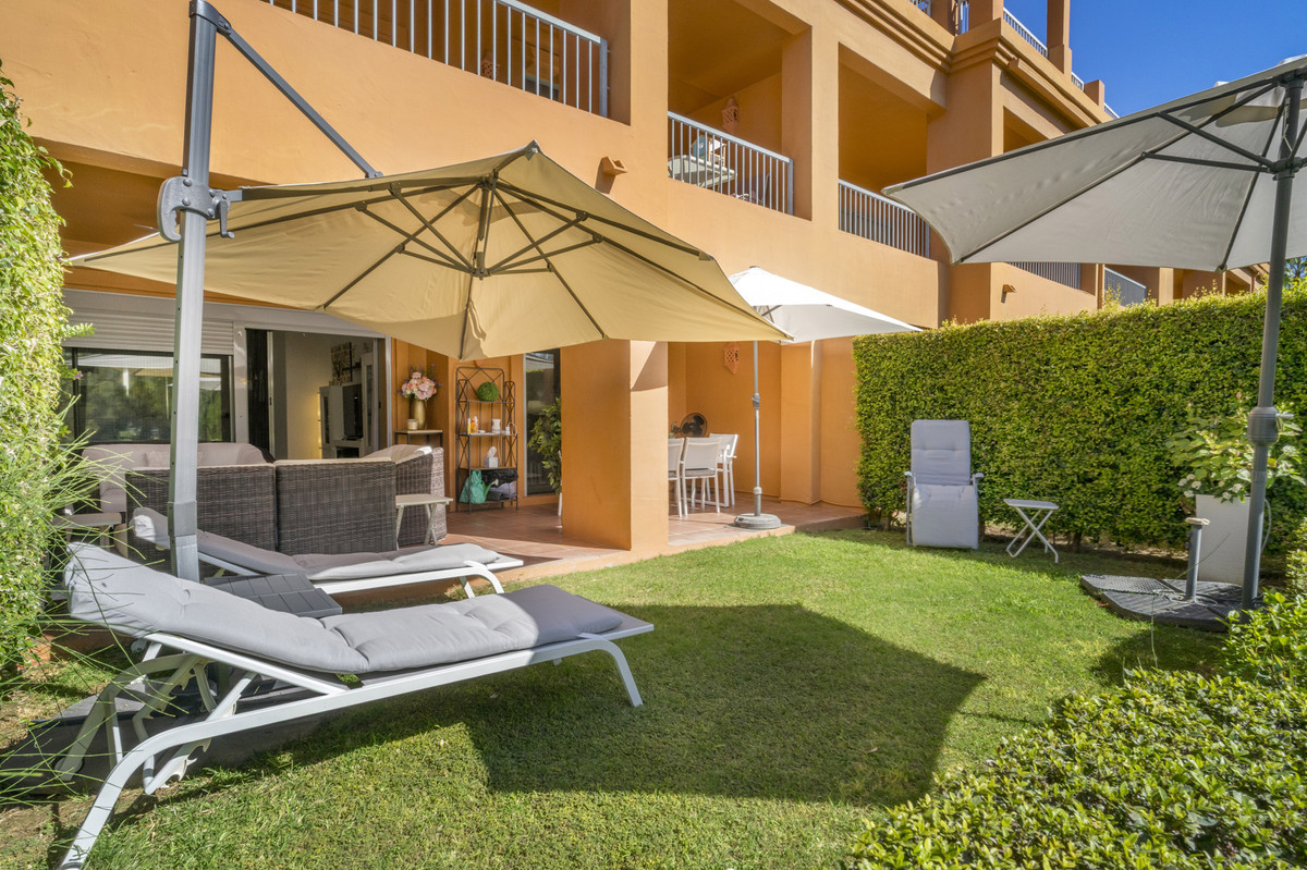 2 Bed Apartment for sale in Estepona Costa Del Sol, Málaga, Spain