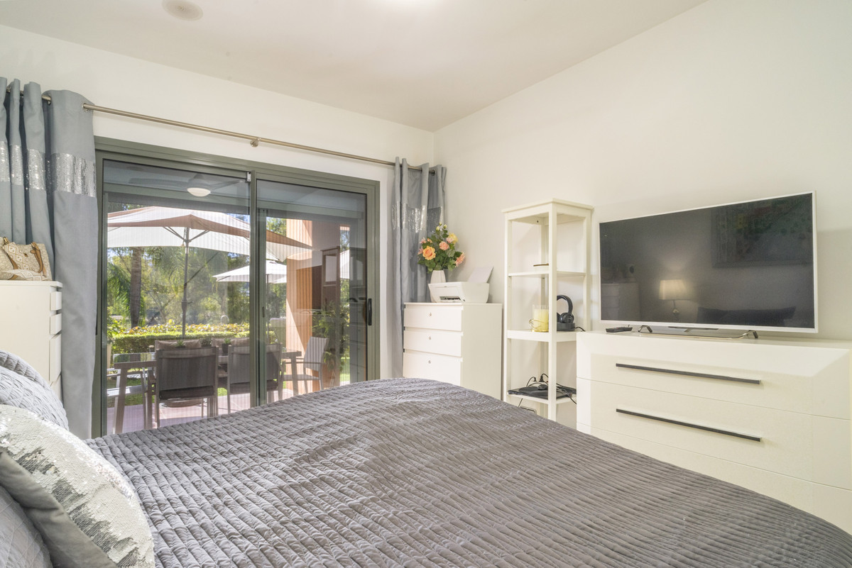 2 Bed Apartment for sale in Estepona Costa Del Sol, Málaga, Spain