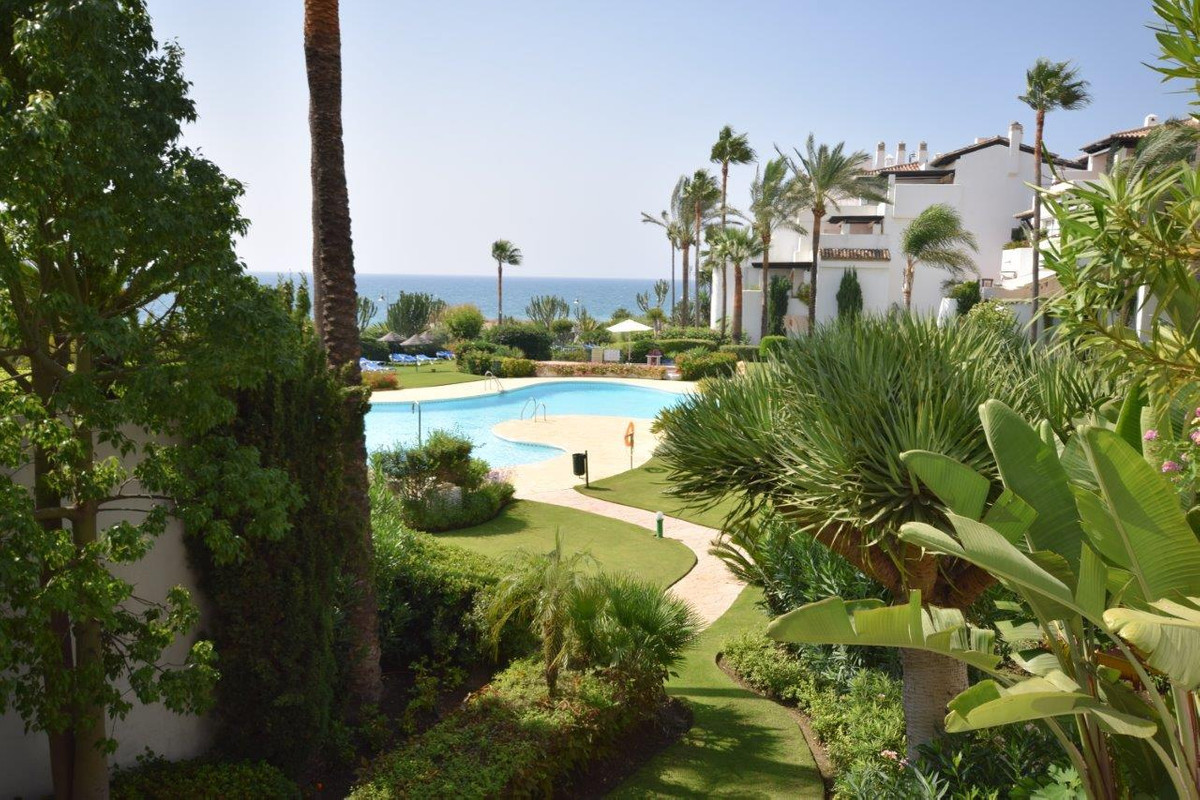 Se vende Apartamento Planta Media de 3 dormitorios en Costa Del Sol, Málaga, España