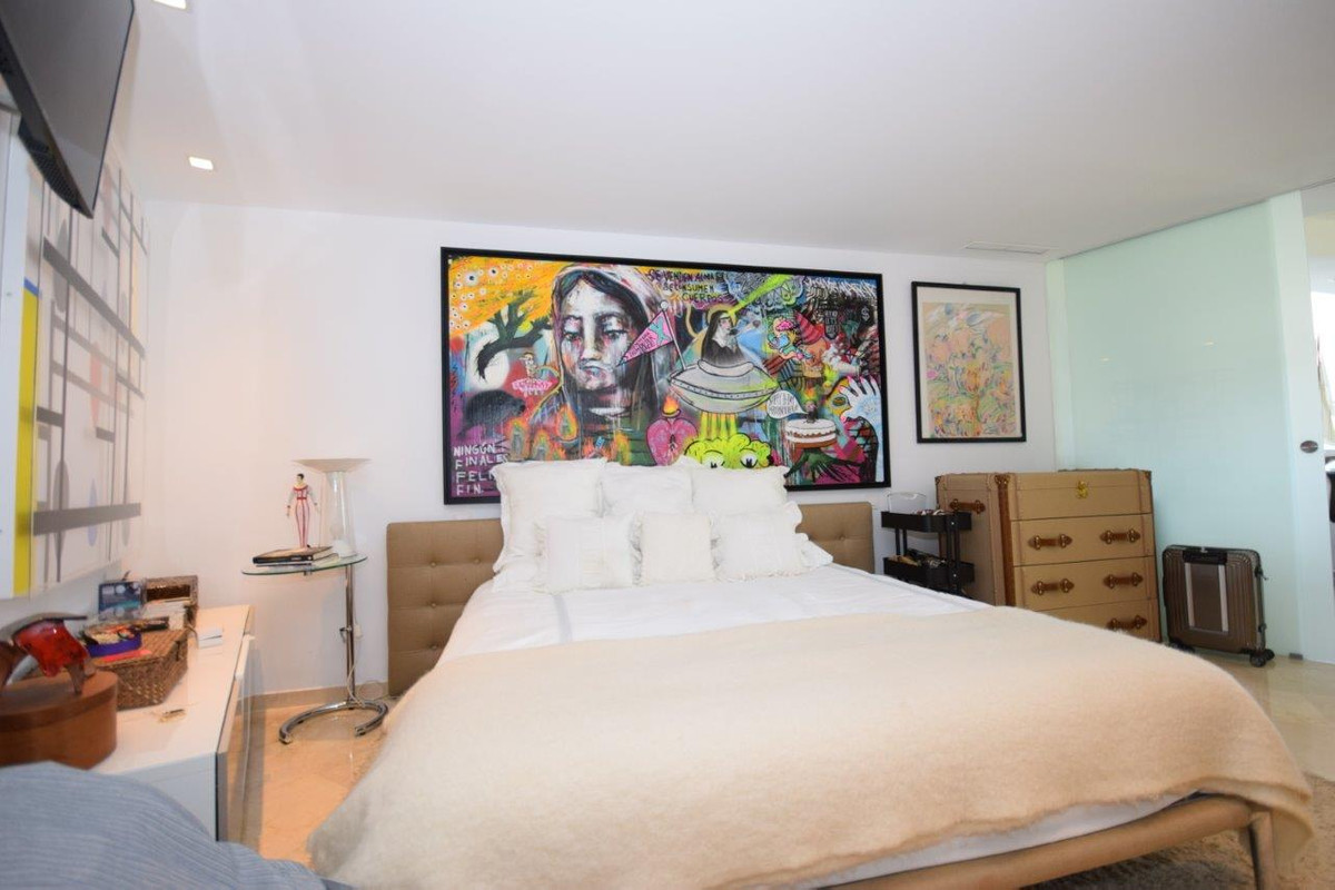 Se vende Apartamento Planta Media de 3 dormitorios en Costa Del Sol, Málaga, España
