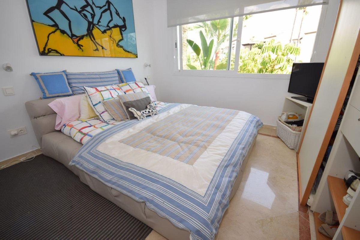 Se vende Apartamento Planta Media de 3 dormitorios en Costa Del Sol, Málaga, España