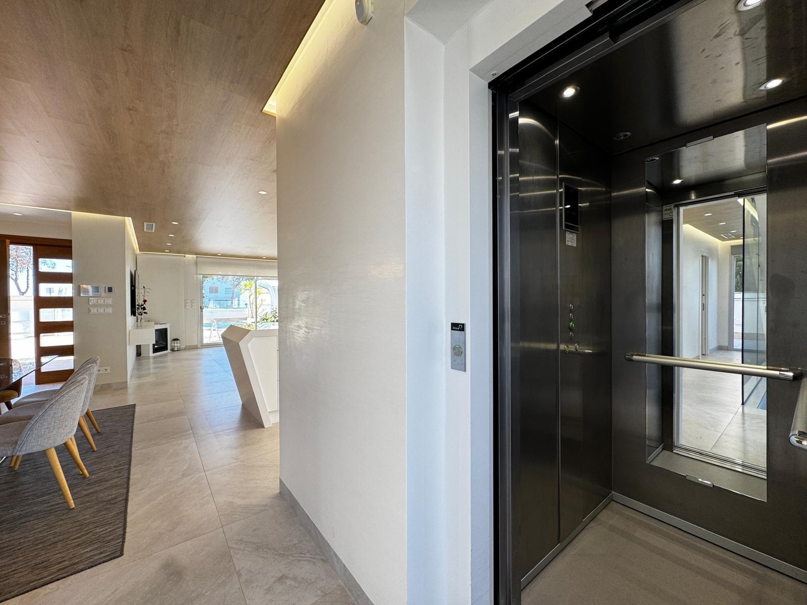 Villa for sale in Orihuela Costa, Alicante, Spain