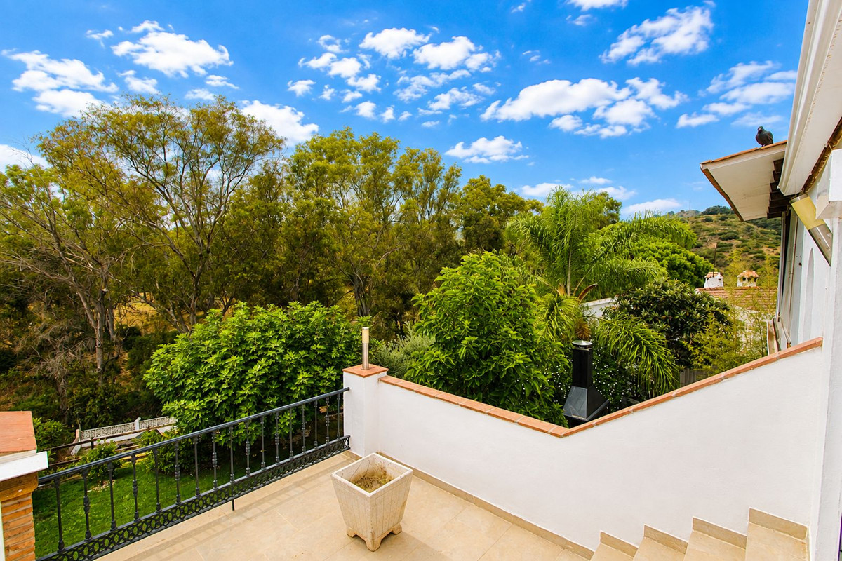 Villa for sale in El Rosario, Málaga, Spain