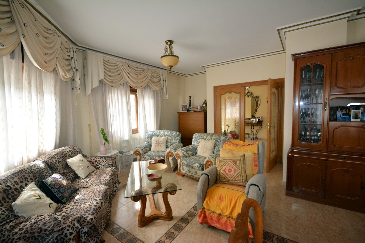 Villa for sale in Guardamar Del Segura, Alicante, Spain