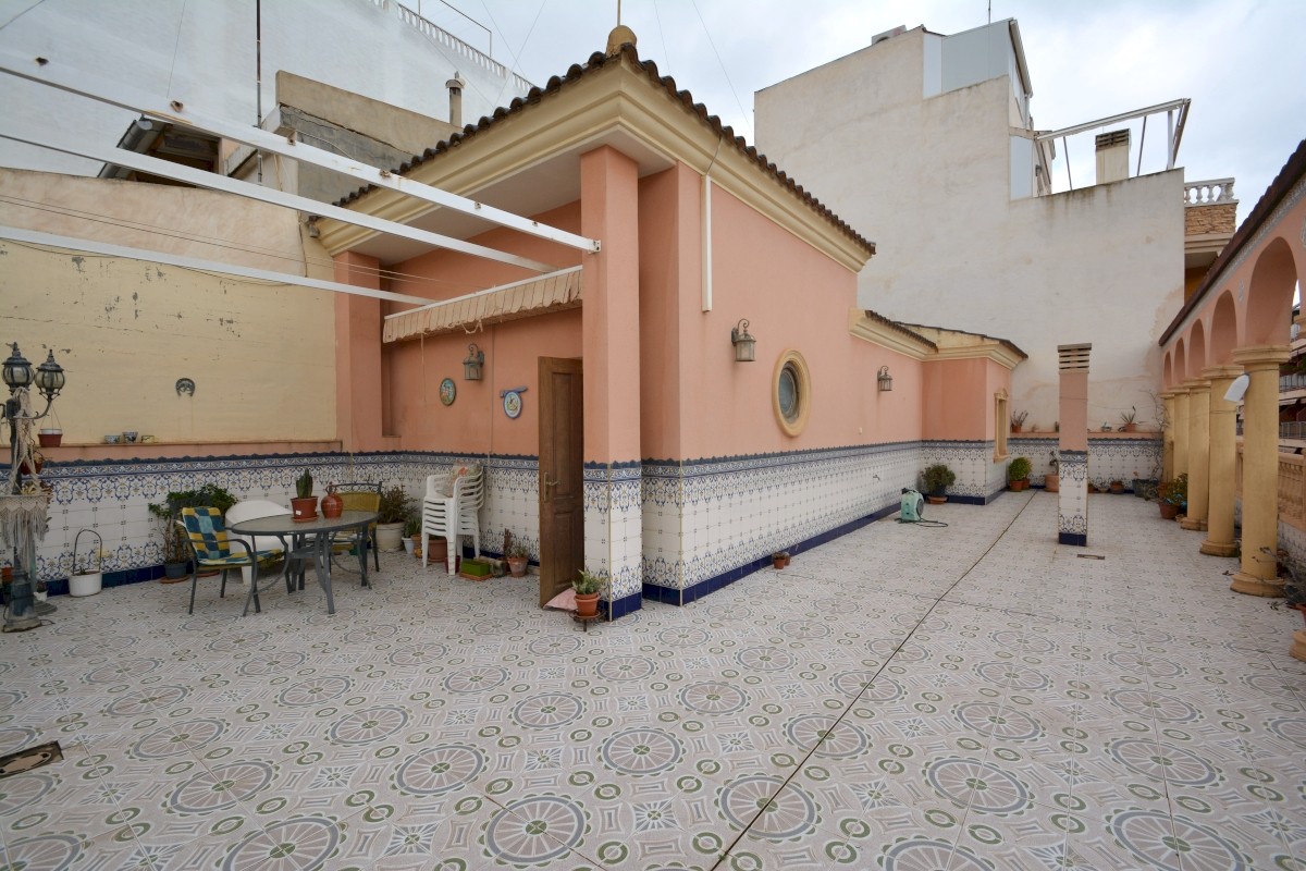 Villa for sale in Guardamar Del Segura, Alicante, Spain