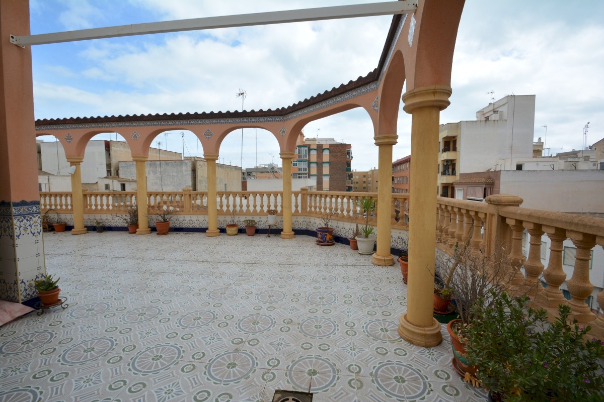 Villa for sale in Guardamar Del Segura, Alicante, Spain