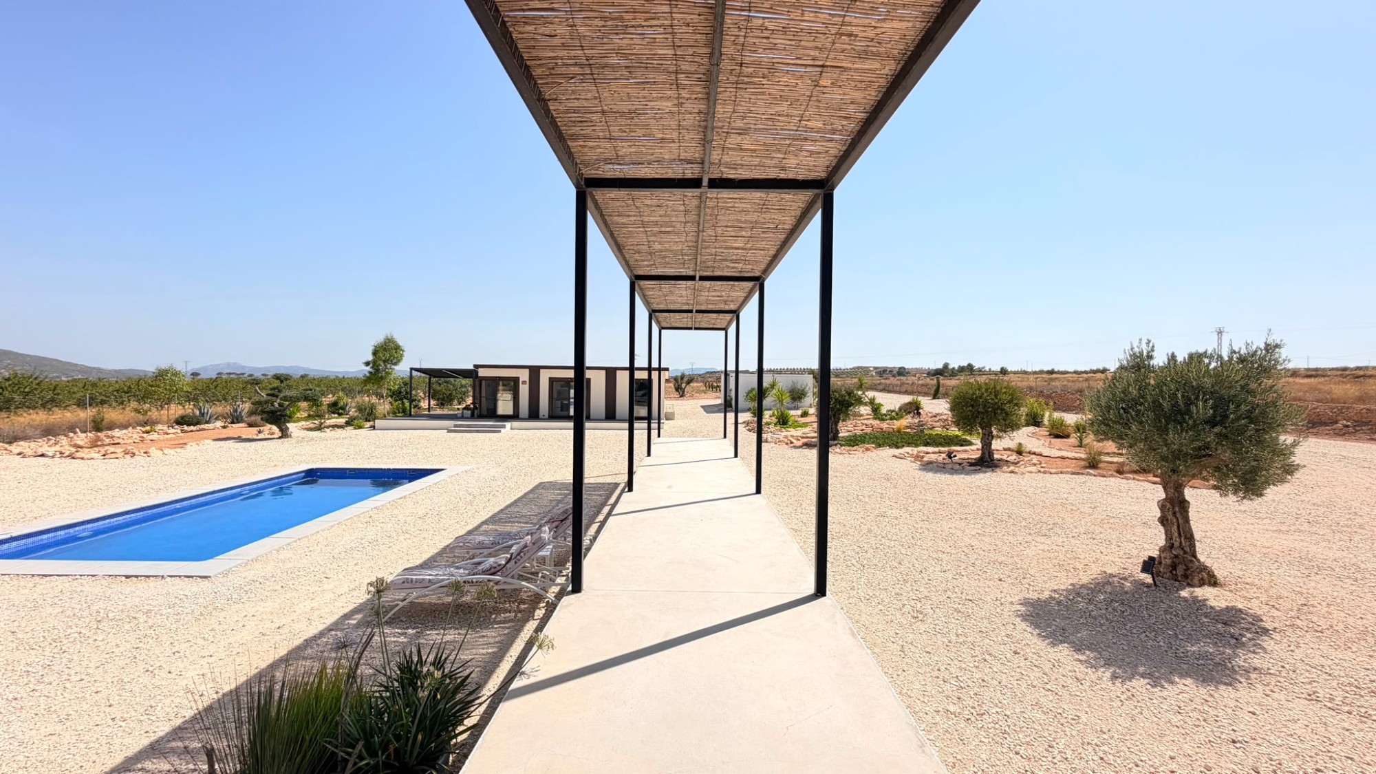 Villa for sale in Pinoso, Alicante, Spain