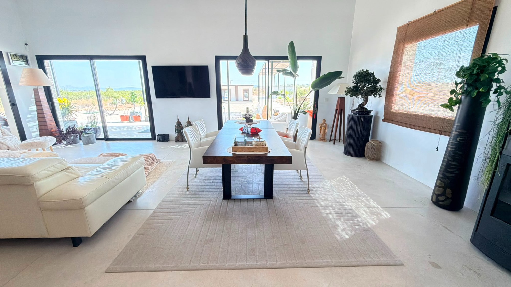 Villa for sale in Pinoso, Alicante, Spain