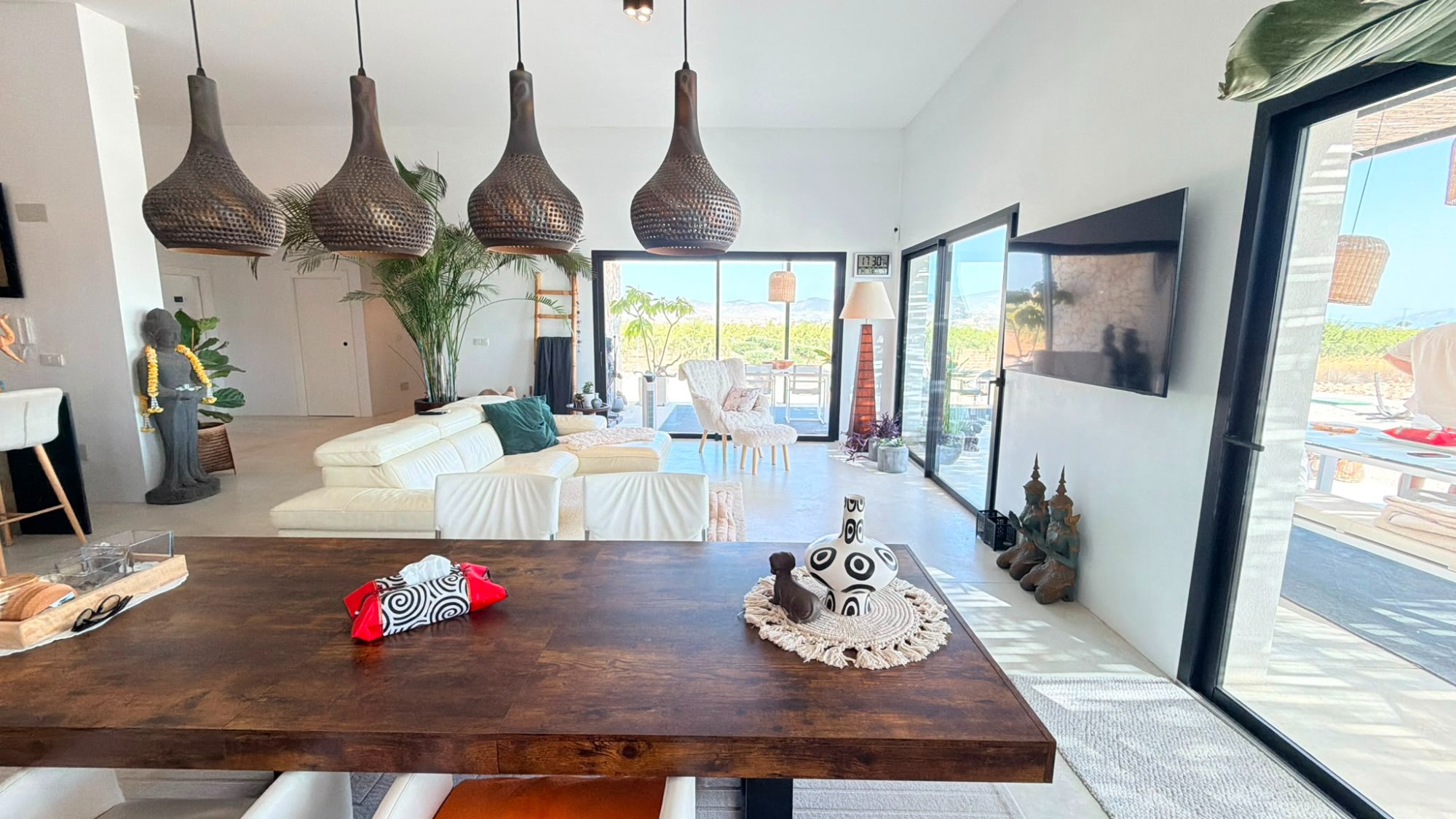 Villa for sale in Pinoso, Alicante, Spain