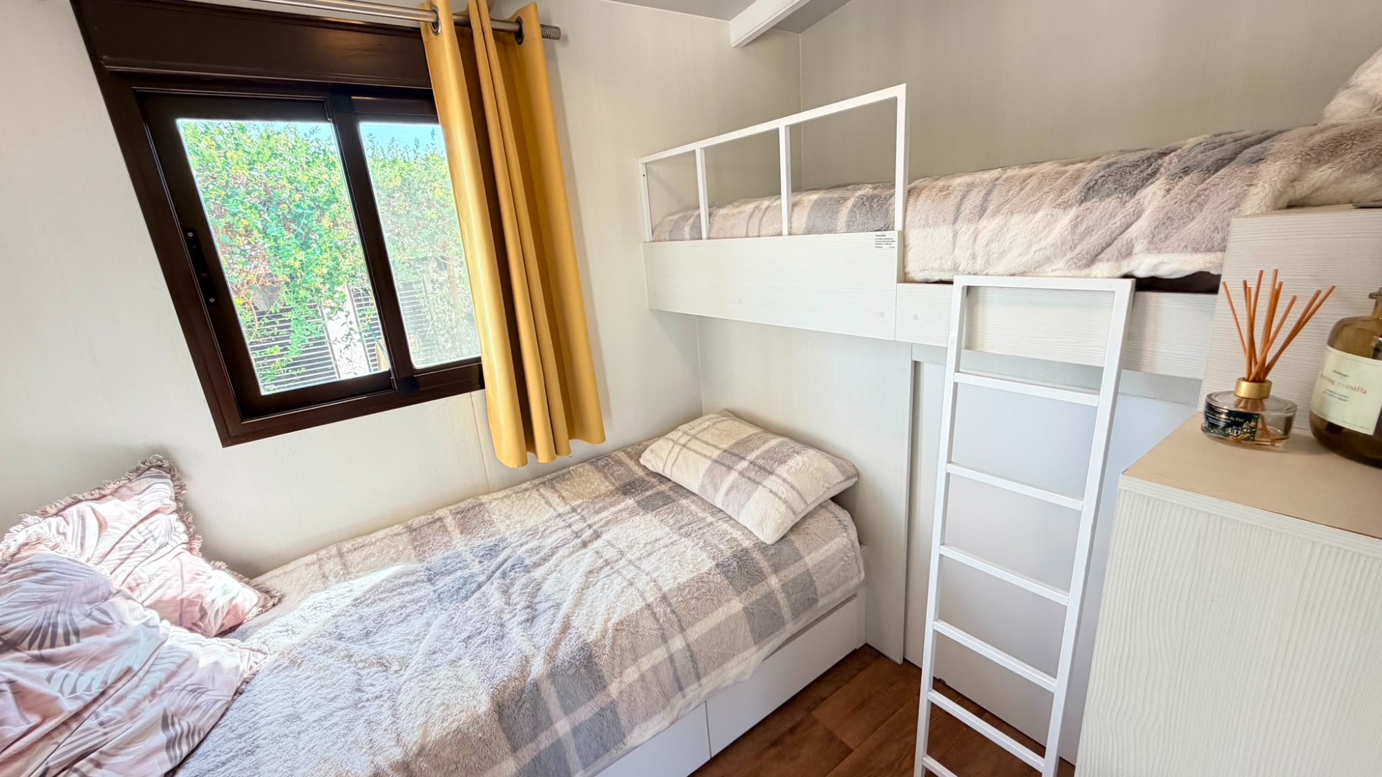 Villa for sale in Pinoso, Alicante, Spain