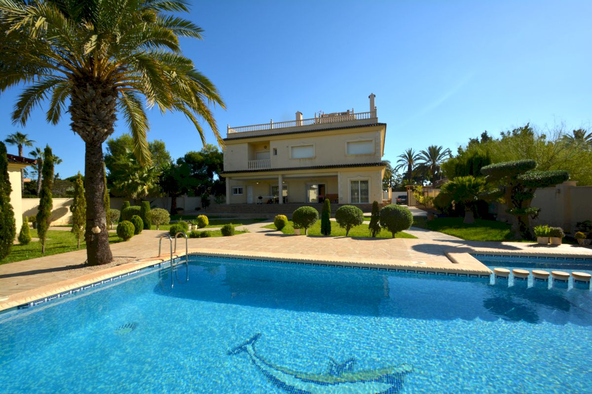Villa for sale in Orihuela Costa, Alicante, Spain