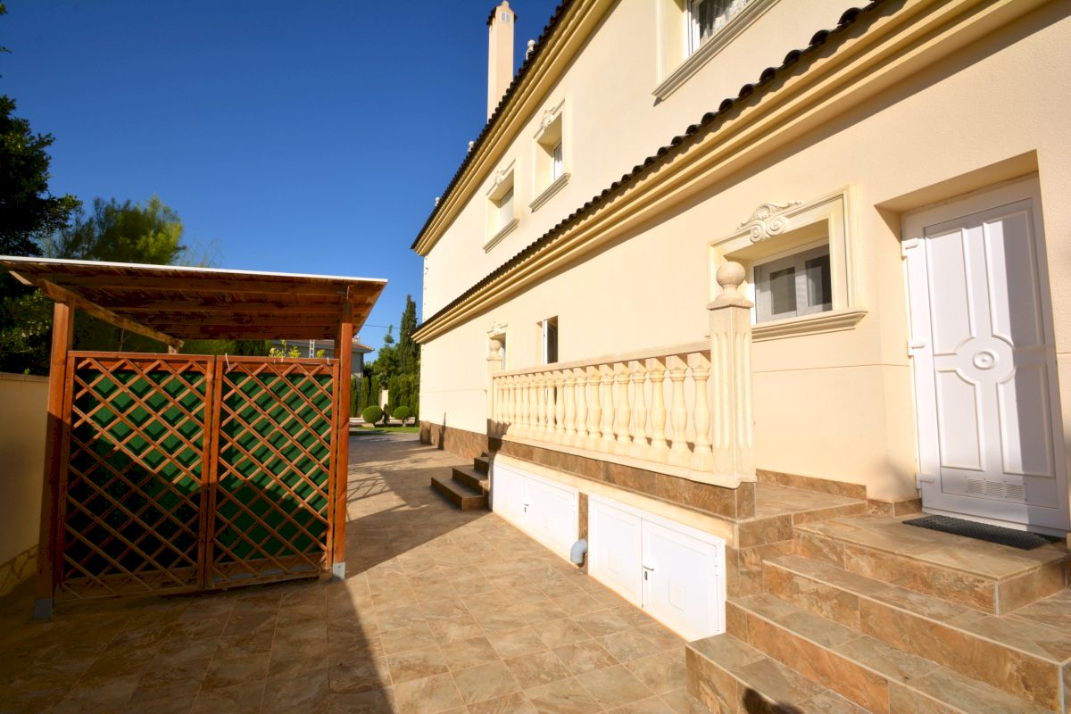 Villa for sale in Orihuela Costa, Alicante, Spain