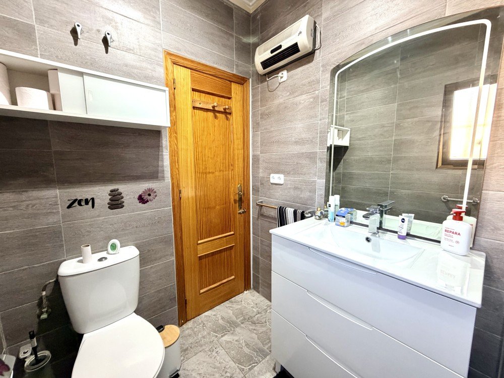 Villa for sale in Benijofar, Alicante, Spain