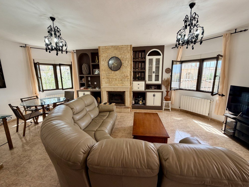 Villa for sale in Benijofar, Alicante, Spain