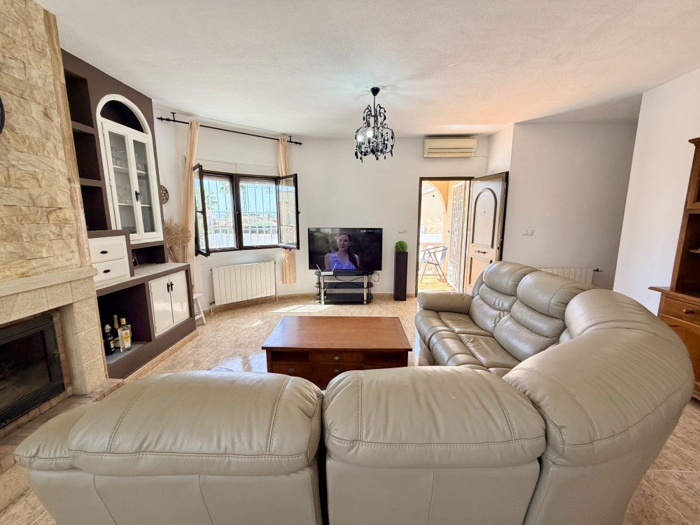 Villa for sale in Benijofar, Alicante, Spain