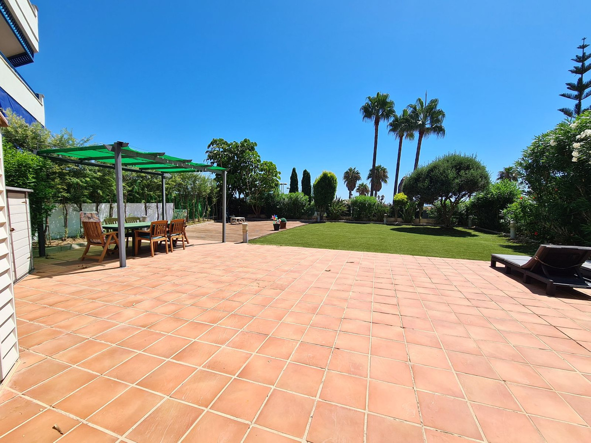 Apartment for sale in San Luis De Sabinillas, Málaga, Spain