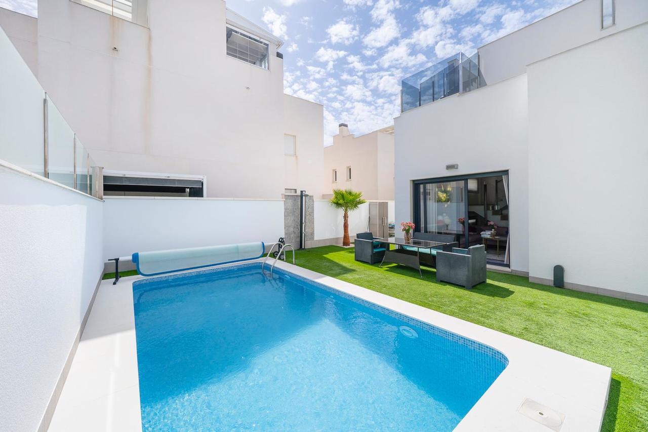 Villa en venta en Torrevieja