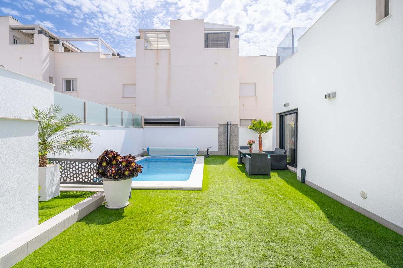 Villa en venta en Torrevieja