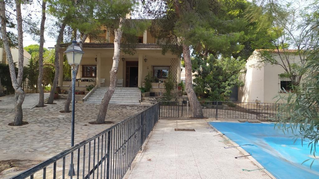 Villa for sale in Torrevieja, Alicante, Spain