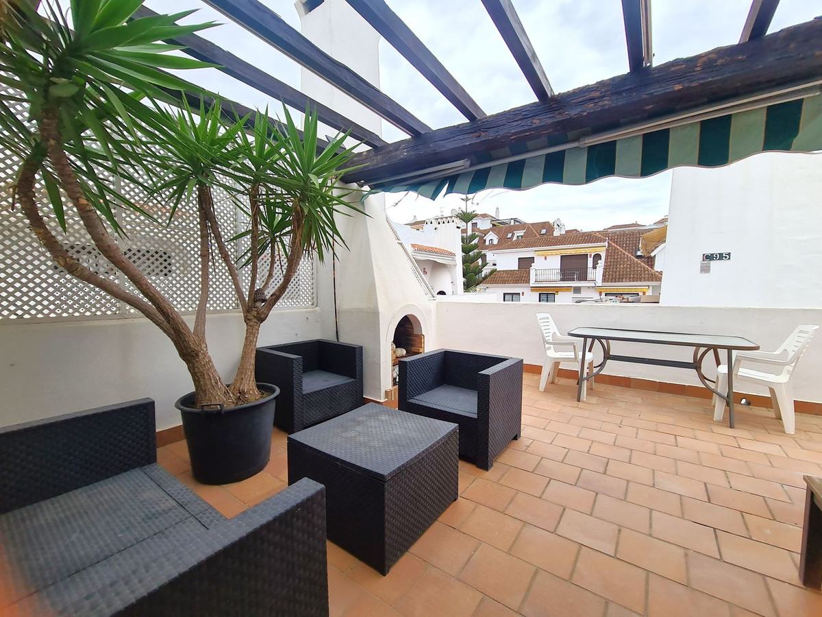Town House for sale in La Duquesa, Málaga, Spain