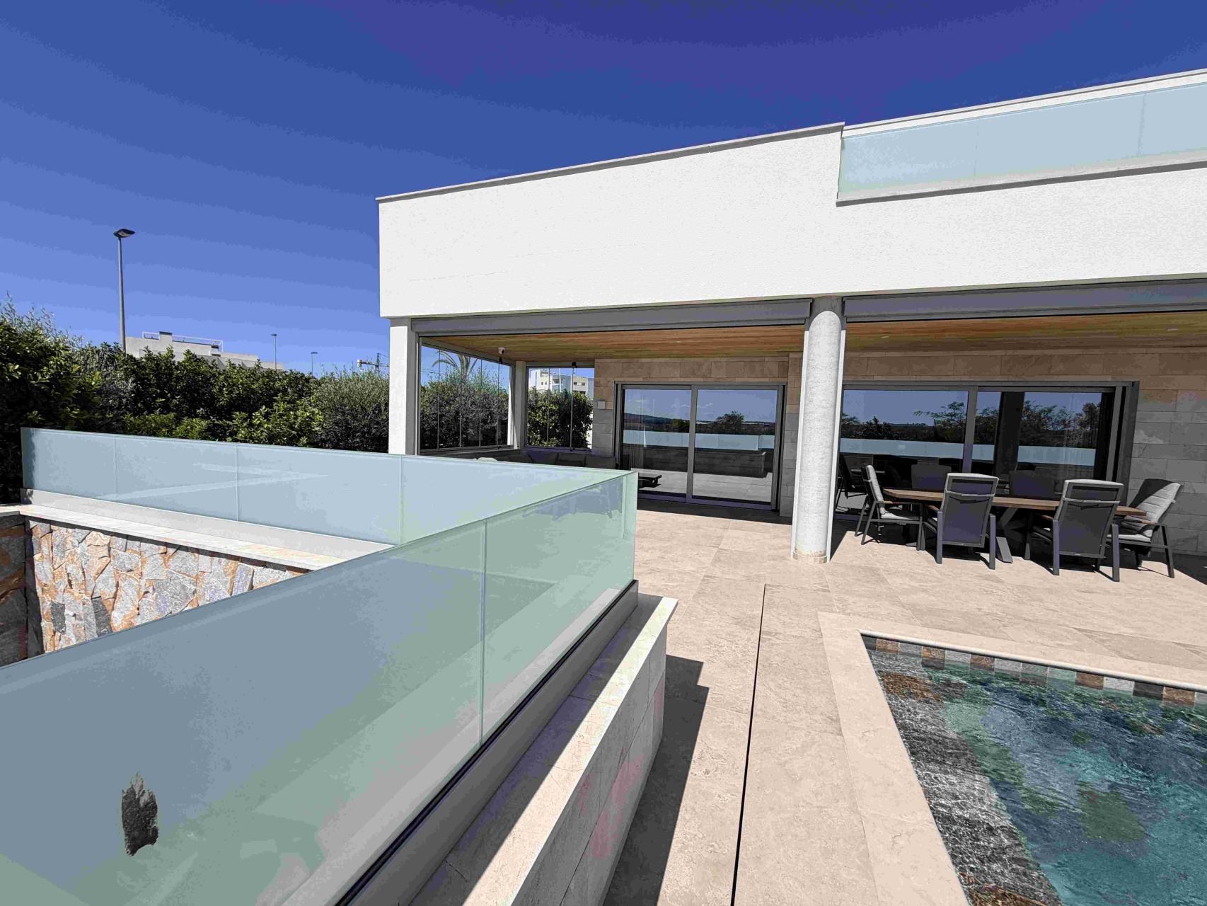 Villa for sale in Benijofar, Alicante, Spain