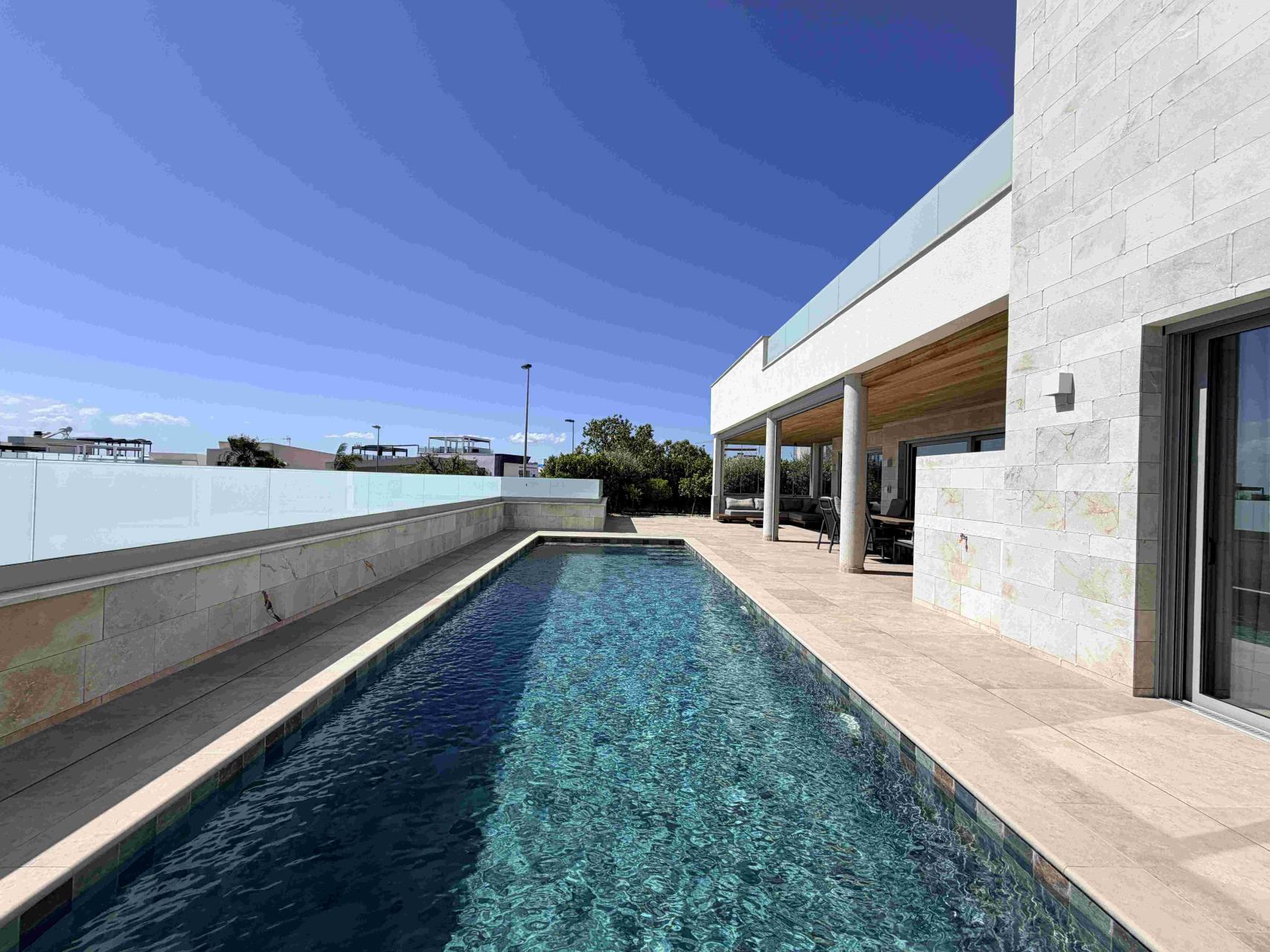 Villa for sale in Benijofar, Alicante, Spain