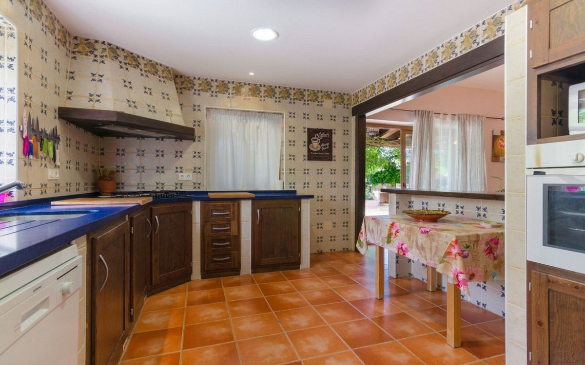 Finca for sale in Estepona, Málaga, Spain