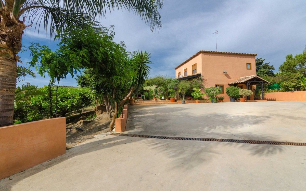 Finca for sale in Estepona, Málaga, Spain