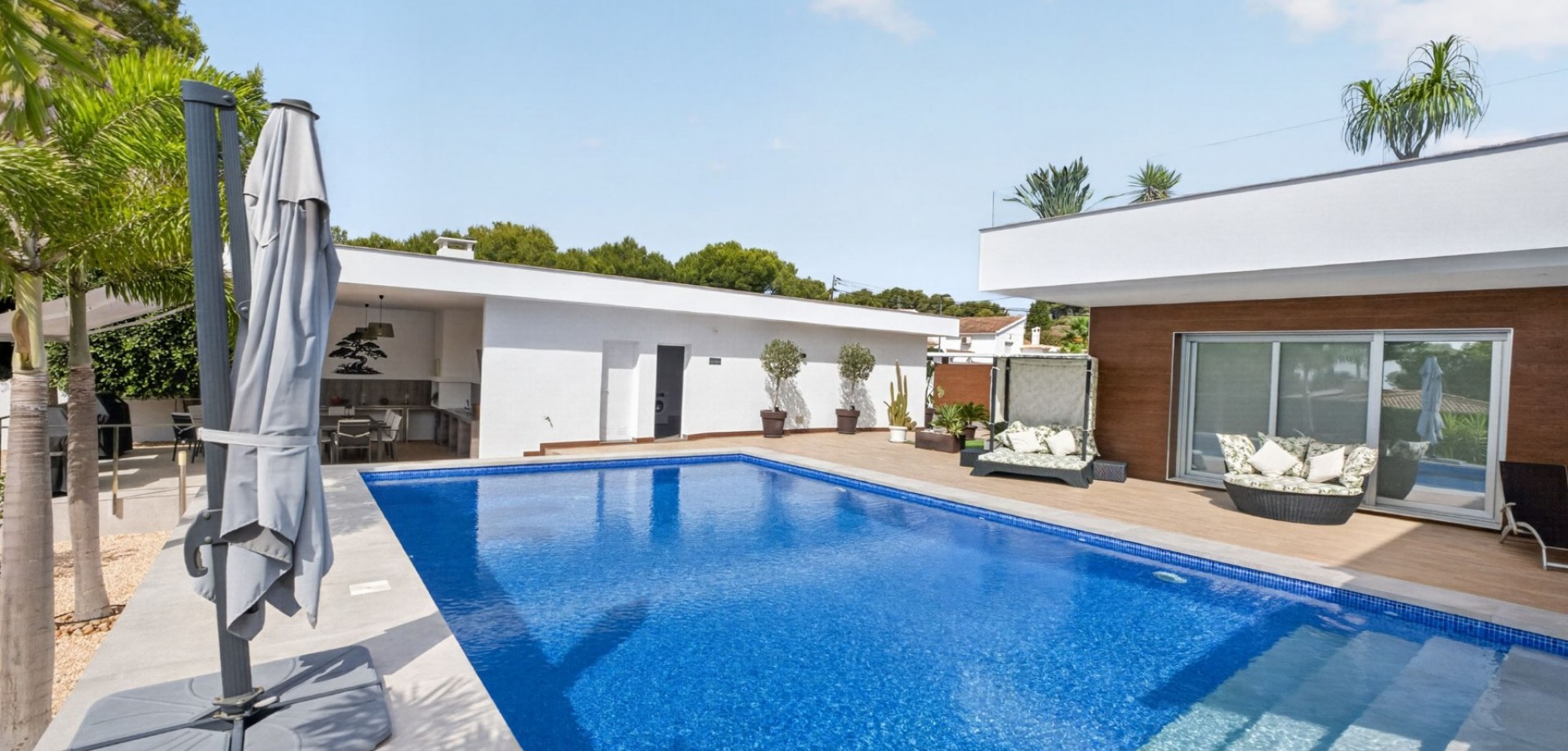 Villa for sale in Pinar De Campoverde, Alicante, Spain