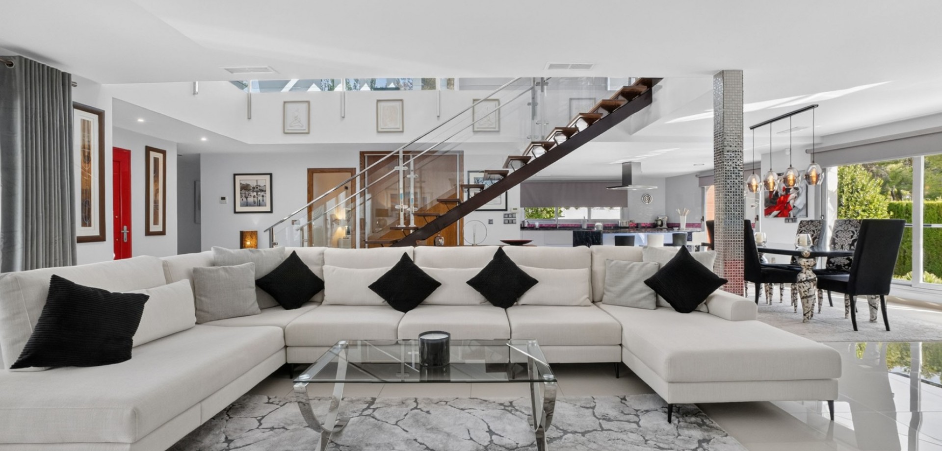 Villa for sale in Pinar De Campoverde, Alicante, Spain