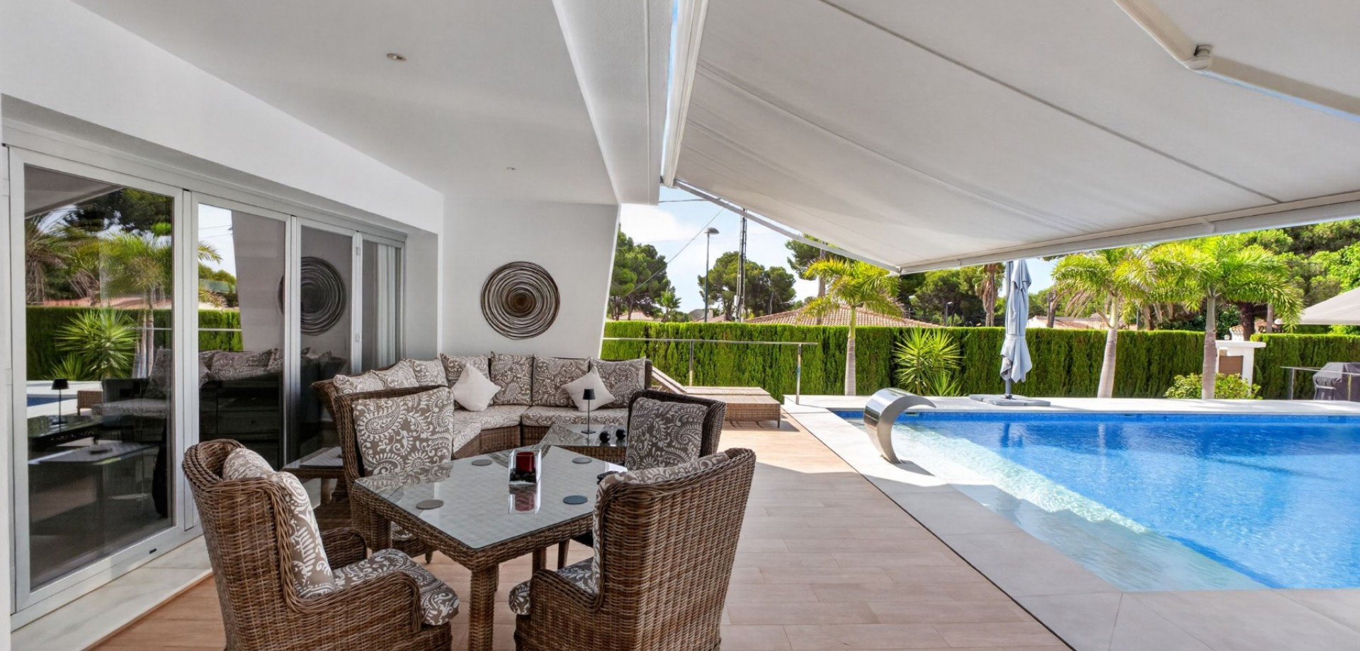 Villa for sale in Pinar De Campoverde, Alicante, Spain