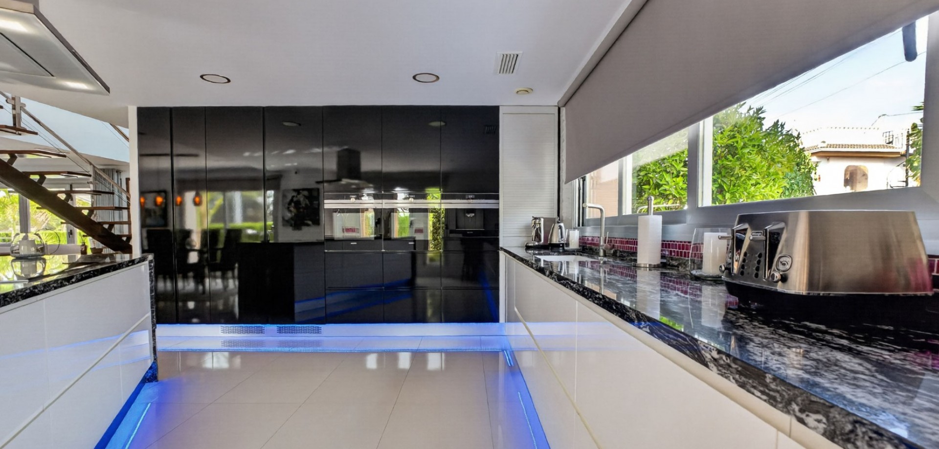 Villa for sale in Pinar De Campoverde, Alicante, Spain