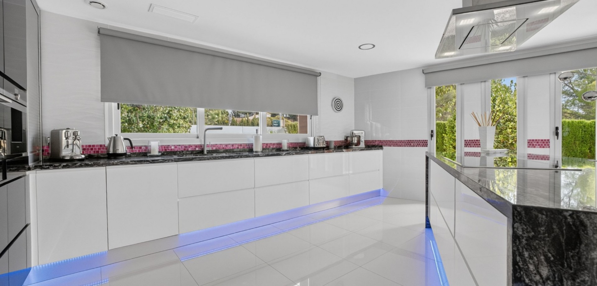 Villa for sale in Pinar De Campoverde, Alicante, Spain