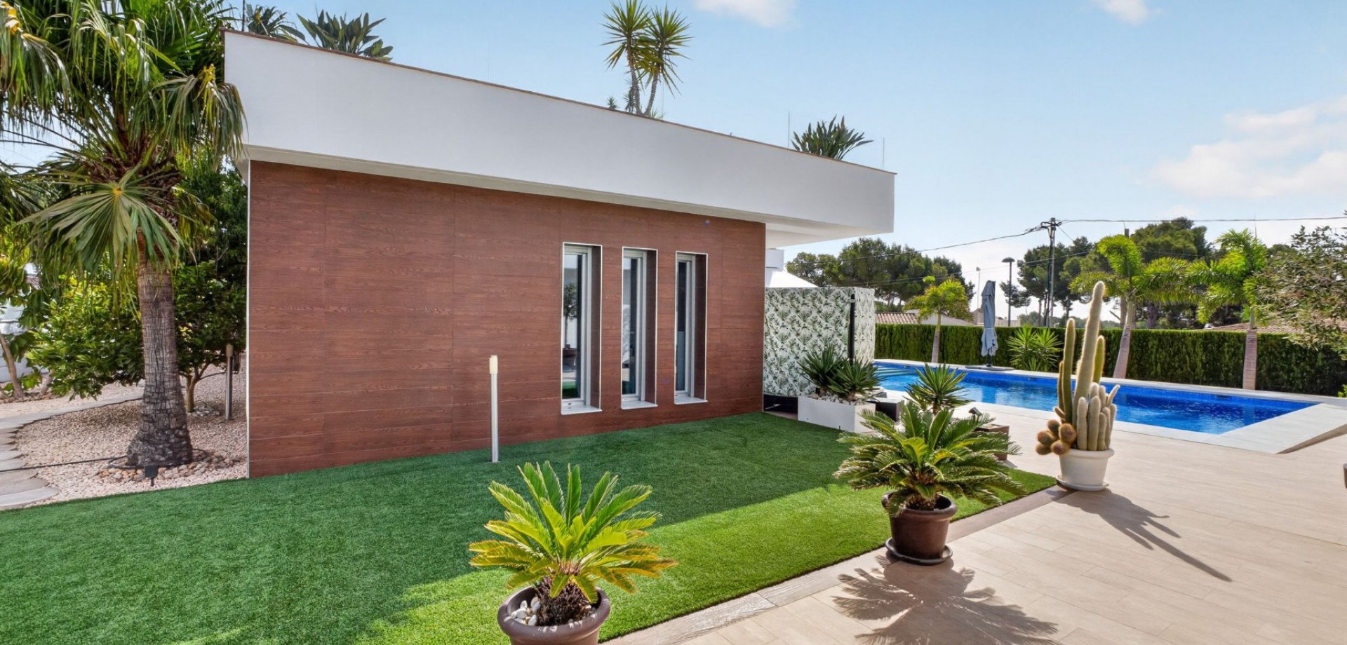 Villa for sale in Pinar De Campoverde, Alicante, Spain