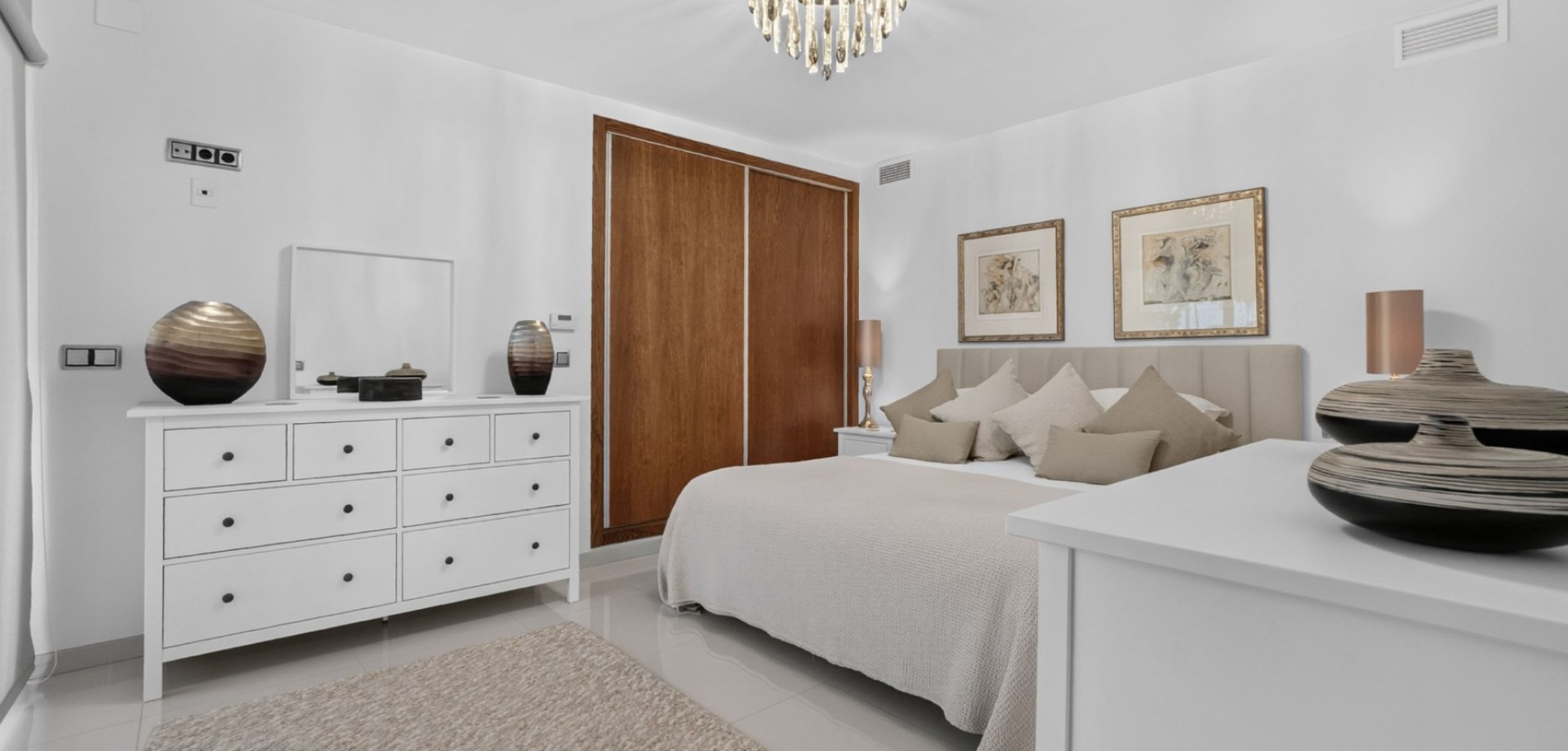 Villa for sale in Pinar De Campoverde, Alicante, Spain