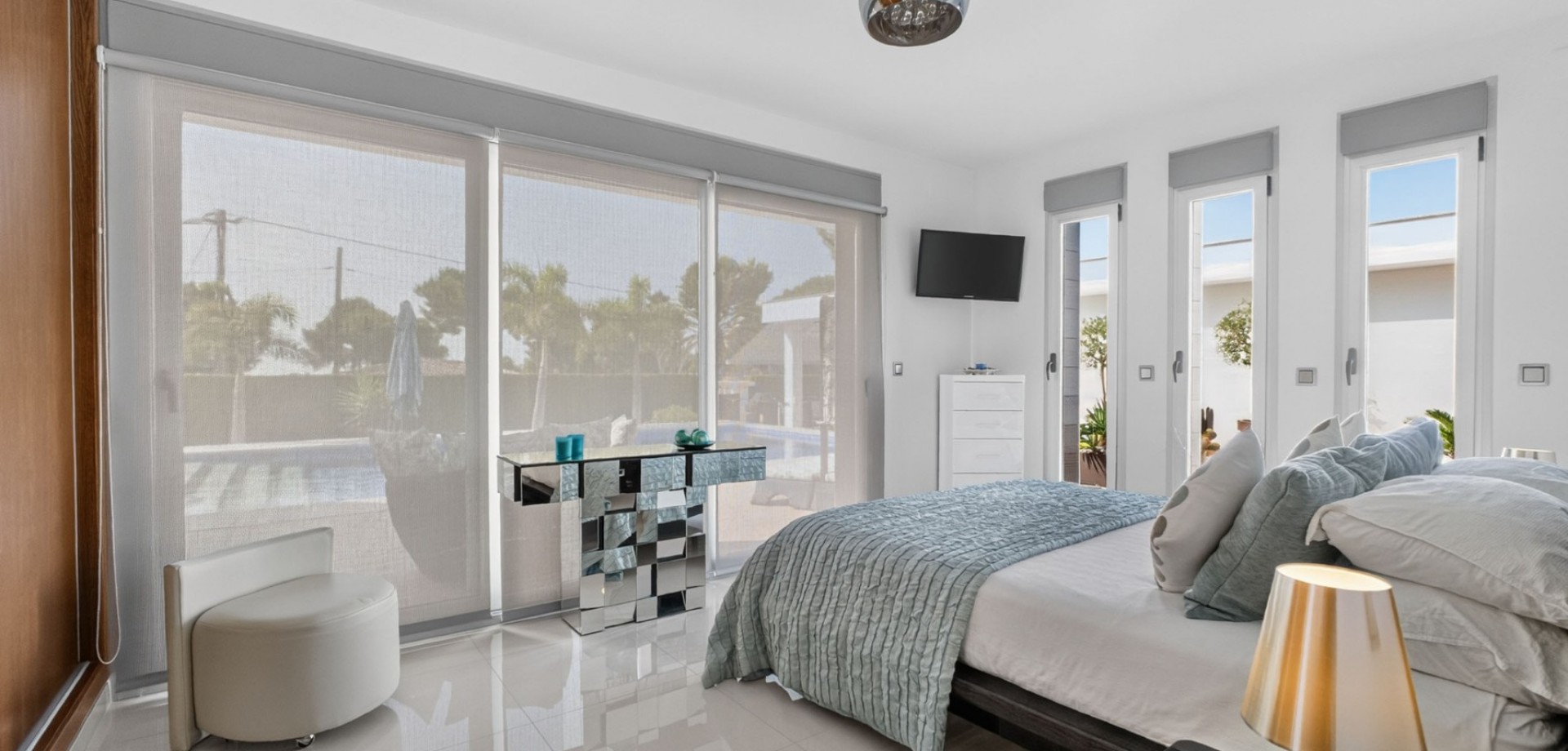 Villa for sale in Pinar De Campoverde, Alicante, Spain