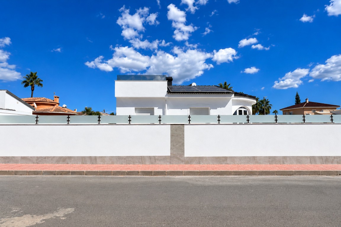 Villa for sale in Ciudad Quesada, Alicante, Spain