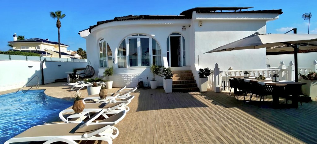 Villa for sale in Ciudad Quesada, Alicante, Spain