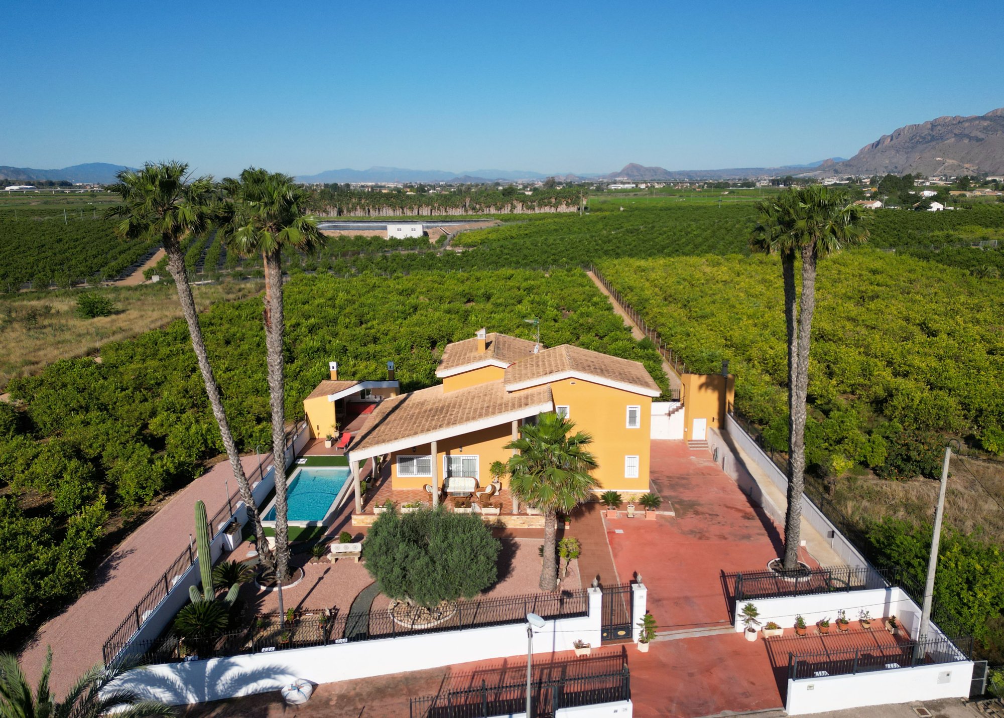 Finca en venta en Orihuela