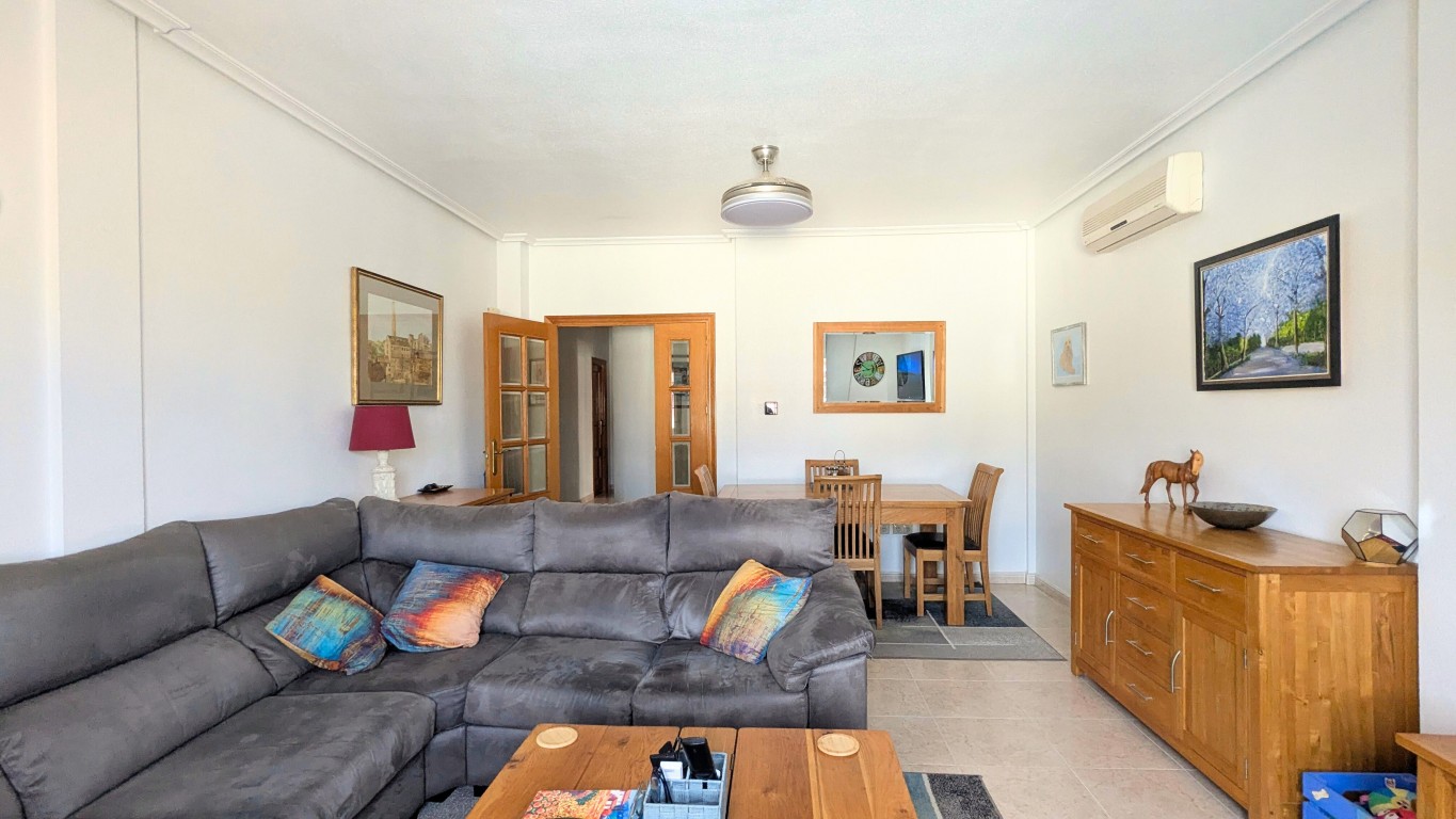 Villa for sale in Bigastro, Alicante, Spain