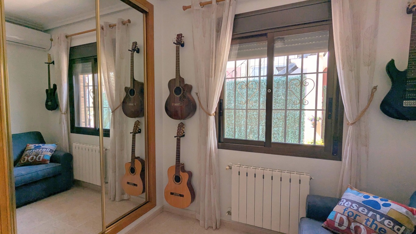 Villa for sale in Bigastro, Alicante, Spain