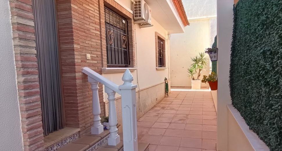 Villa for sale in Bigastro, Alicante, Spain
